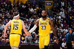 Buha:湖人有扎实的9、10人轮换&多人竞争时间 这是幸福的烦恼!